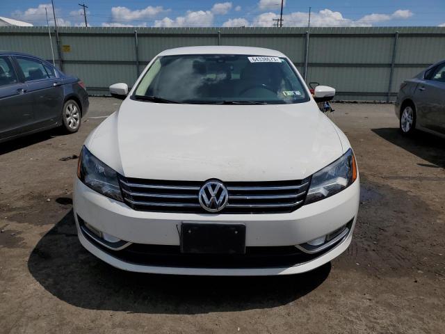 Photo 5 from auction – 2015 VOLKSWAGEN PASSAT S with VIN 1VWAT7A38FC114281