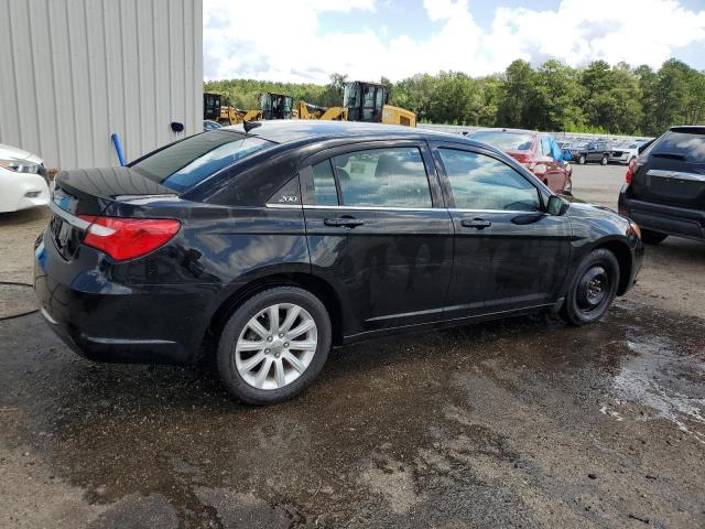Photo 3 from auction – 2012 CHRYSLER 200 TOURIN with VIN 1C3CCBBB0CN107317