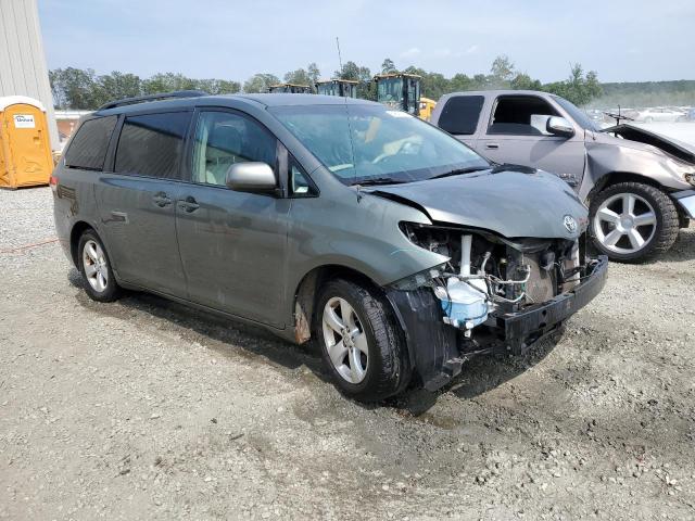 Photo 4 from auction – 2013 TOYOTA SIENNA LE with VIN 5TDKK3DC4DS346211