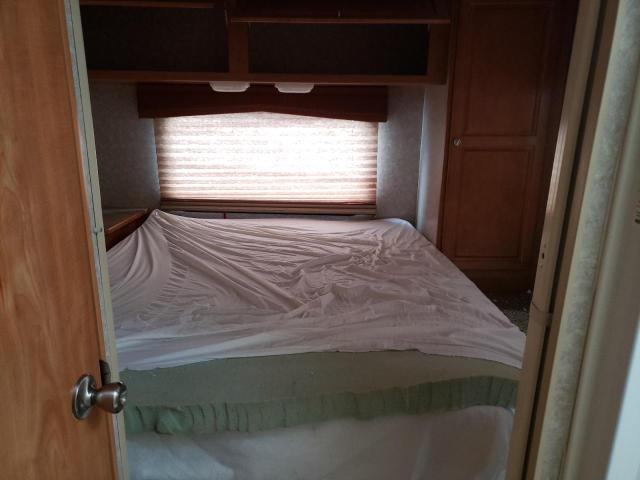 Photo 9 from auction – 2010 WINNEBAGO CHALET with VIN 1FDXE45S69DA49822