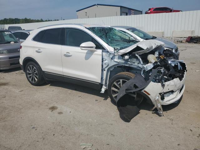 Photo 4 from auction – 2019 LINCOLN MKC RESERV with VIN 5LMCJ3C97KUL34844