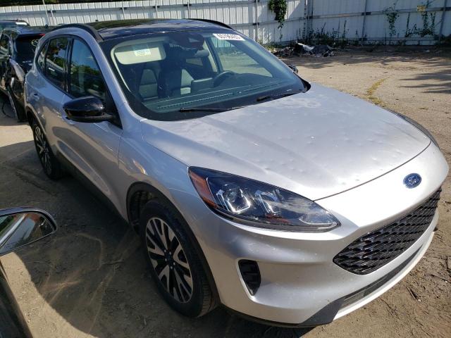 Photo 4 from auction – 2020 FORD ESCAPE SE with VIN 1FMCU9BZ2LUC23103