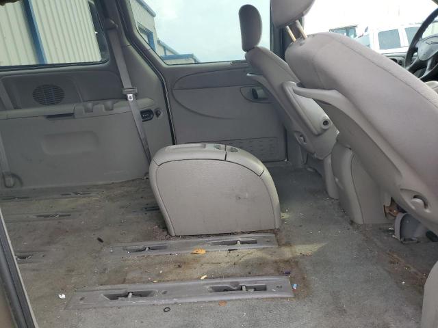 Photo 11 from auction – 2002 CHRYSLER TOWN AND C with VIN 2C8GP74L42R717337