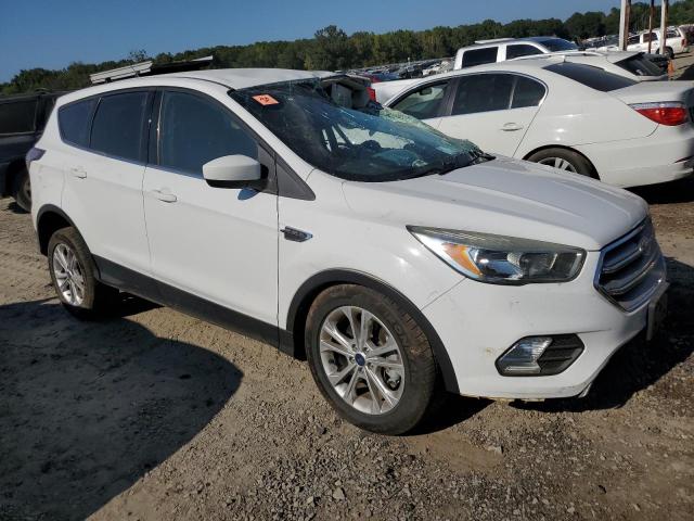 Photo 4 from auction – 2017 FORD ESCAPE SE with VIN 1FMCU0G94HUC96890