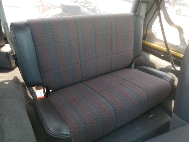 Photo 10 from auction – 2000 JEEP WRANGLER / with VIN 1J4FA29PXYP738856