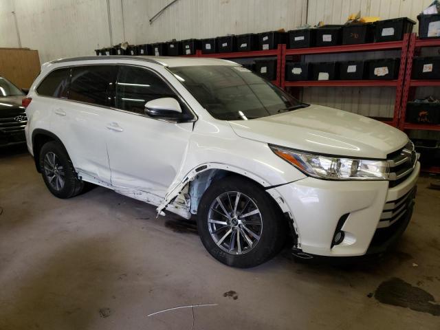 Photo 4 from auction – 2017 TOYOTA HIGHLANDER with VIN 5TDJZRFH0HS515455