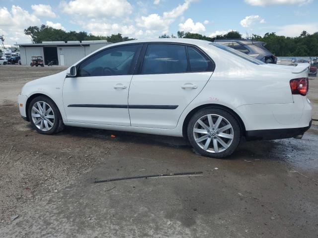 Photo 2 from auction – 2010 VOLKSWAGEN JETTA WOLF with VIN 3VWRJ7AJ5AM047640