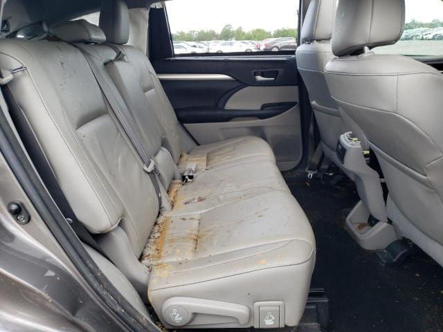 Photo 10 from auction – 2017 TOYOTA HIGHLANDER with VIN 5TDJZRFH7HS411870