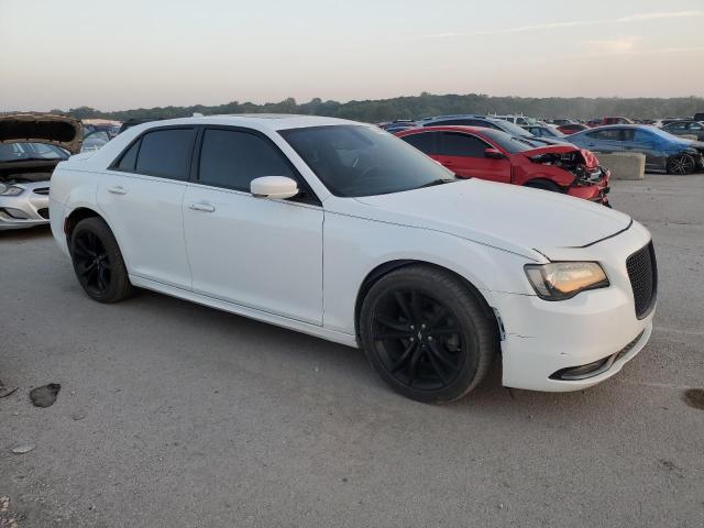 Photo 4 from auction – 2017 CHRYSLER 300 S with VIN 2C3CCAGG7HH530295