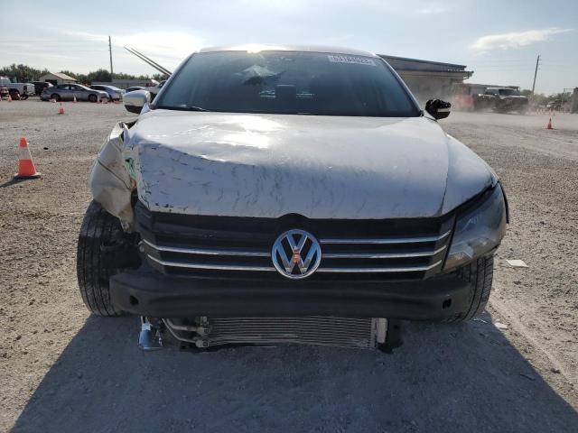 Photo 5 from auction – 2015 VOLKSWAGEN PASSAT S with VIN 1VWAT7A33FC066995