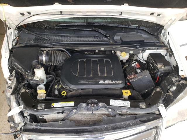 Photo 12 from auction – 2013 CHRYSLER TOWN & COU with VIN 2C4RC1CG2DR509287