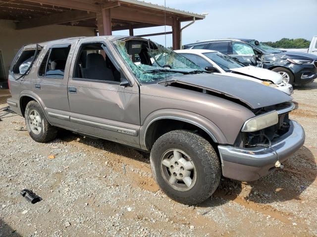 Photo 4 from auction – 1998 CHEVROLET BLAZER with VIN 1GNDT13W5WK149944