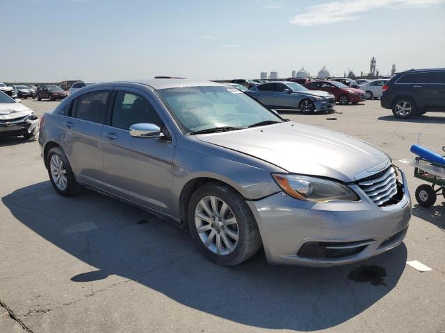 Photo 4 from auction – 2013 CHRYSLER 200 SEDAN with VIN 1C3CCBBG1DN556177