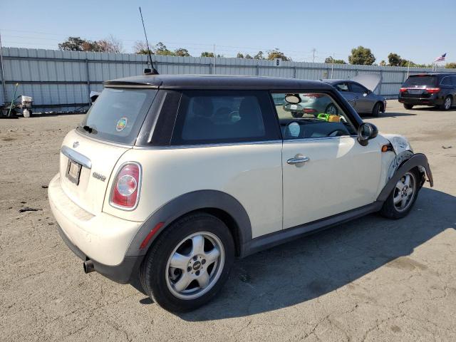 Photo 3 from auction – 2011 MINI COOPER with VIN WMWSU3C58BT096903