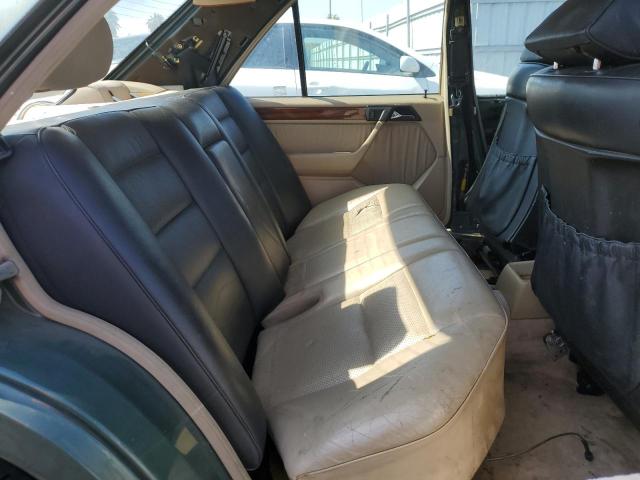 Photo 10 from auction – 1995 MERCEDES-BENZ E 320 BASE with VIN WDBEA32E9SC223361