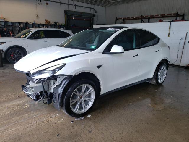 TESLA MODEL Y 2022 with VIN 7SAYGDEE3NF422544 - Photo from auction