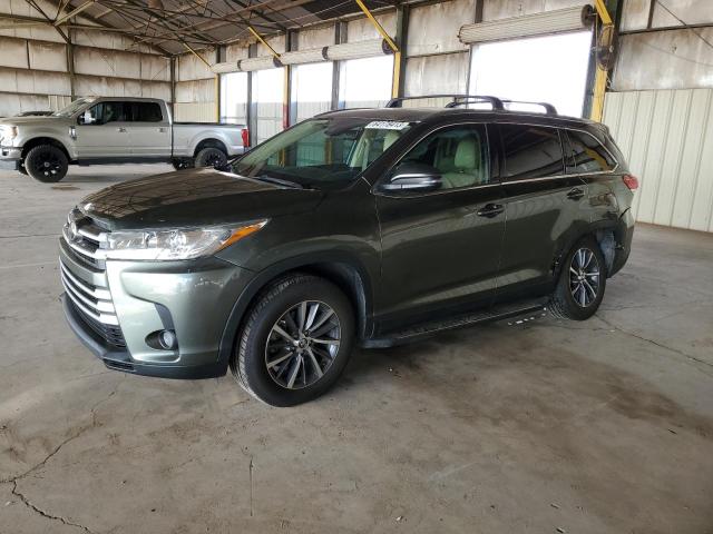 TOYOTA HIGHLANDER 2019 with VIN 5TDKZRFH9KS358763 - Photo from auction