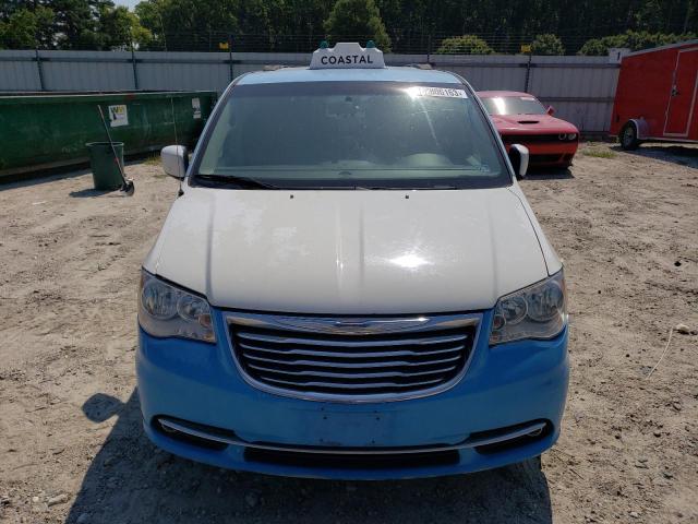 Photo 5 from auction – 2015 CHRYSLER TOWN & COU with VIN 2C4RC1BG4FR534115