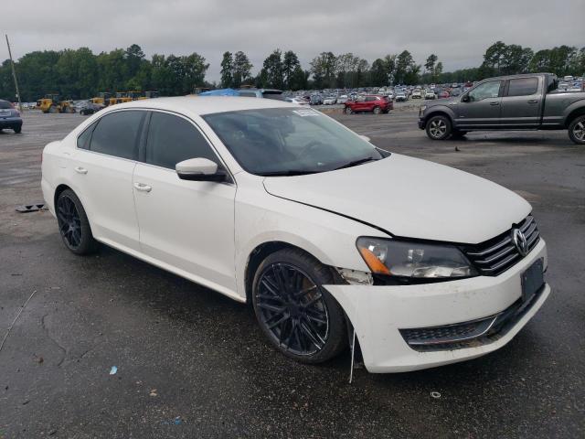 Photo 4 from auction – 2014 VOLKSWAGEN PASSAT SE with VIN 1VWBS7A33EC080174
