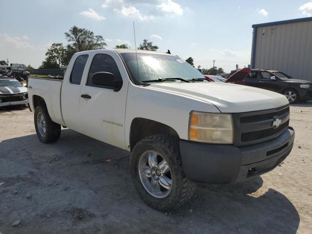 Photo 4 from auction – 2009 CHEVROLET SILVEO1500 with VIN 1GCEK19059Z233549
