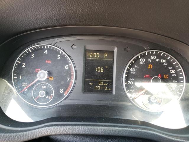 Photo 9 from auction – 2014 VOLKSWAGEN PASSAT S with VIN 1VWAS7A39EC057154