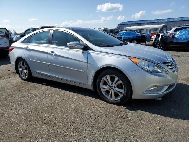 Photo 4 from auction – 2012 HYUNDAI SONATA SE with VIN 5NPEC4AC7CH430404