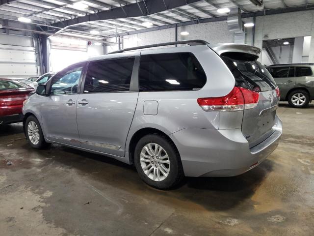 Photo 2 from auction – 2014 TOYOTA SIENNA XLE with VIN 5TDYK3DC2ES497950