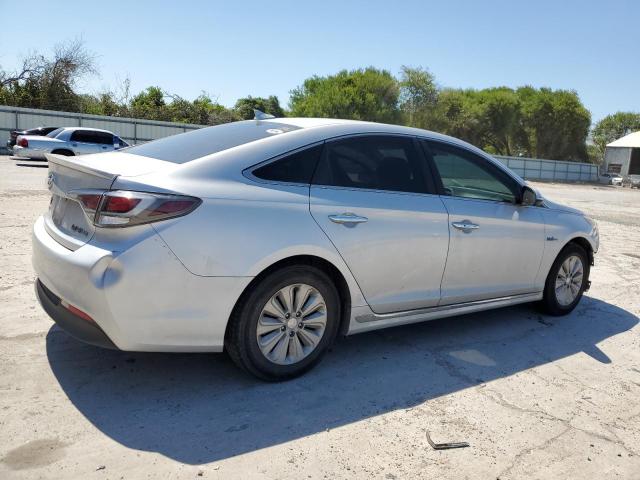 Photo 3 from auction – 2016 HYUNDAI SONATA HYB with VIN KMHE24L19GA013230
