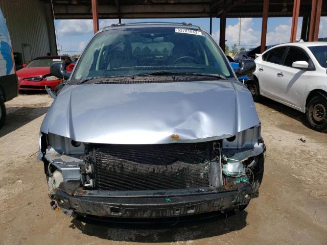 Photo 5 from auction – 2005 CHRYSLER TOWN & COU with VIN 2C4GP54L85R545775