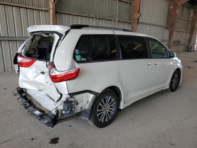Photo 3 from auction – 2018 TOYOTA SIENNA XLE with VIN 5TDYZ3DC7JS927073
