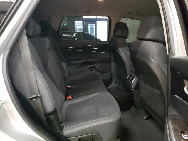 Photo 11 from auction – 2017 KIA SORENTO LX with VIN 5XYPGDA59HG233263