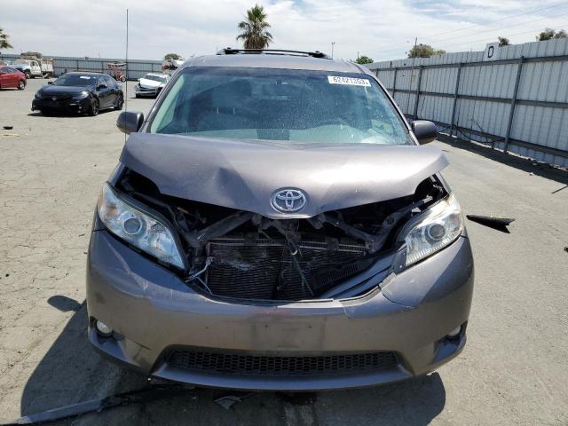 Photo 5 from auction – 2013 TOYOTA SIENNA XLE with VIN 5TDYK3DC4DS375900