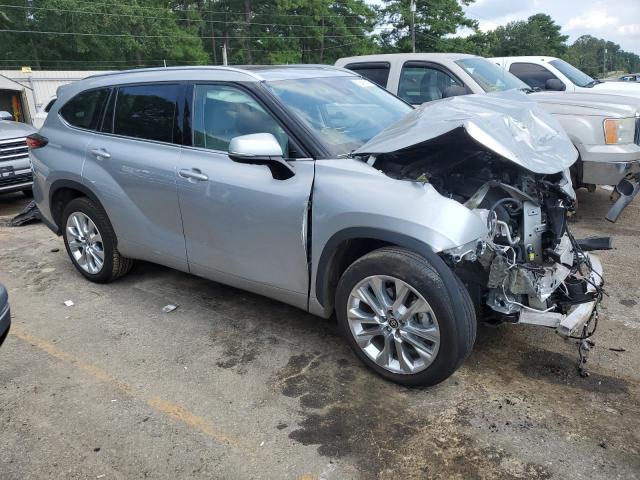 Photo 4 from auction – 2022 TOYOTA HIGHLANDER with VIN 5TDYZRAH8NS123518