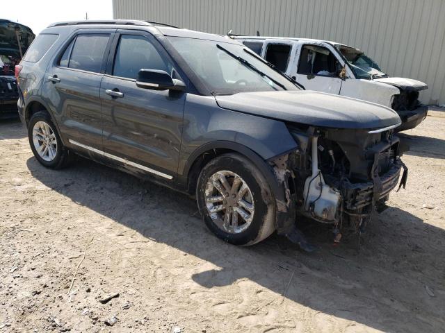 Photo 4 from auction – 2017 FORD EXPLORER X with VIN 1FM5K7D8XHGE10683