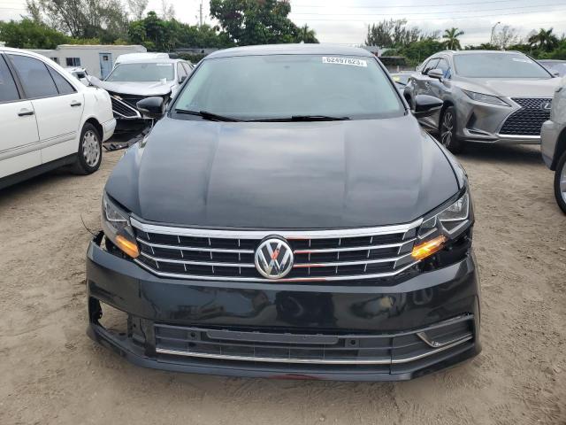 Photo 5 from auction – 2016 VOLKSWAGEN PASSAT with VIN 1VWAT7A30GC001801