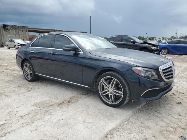 Photo 4 from auction – 2017 MERCEDES-BENZ E 300 with VIN WDDZF4JB7HA072399