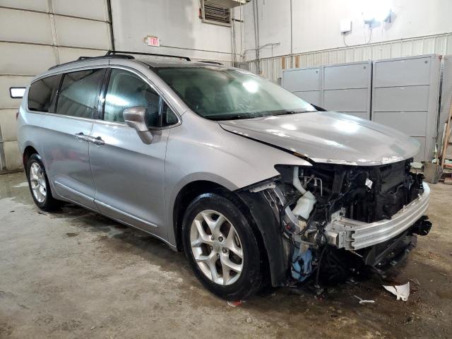 Photo 4 from auction – 2017 CHRYSLER PACIFICA T with VIN 2C4RC1BG9HR762923
