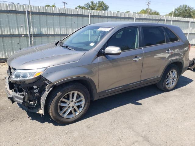 KIA SORENTO LX 2015 with VIN 5XYKT3A69FG558338 - Photo from auction
