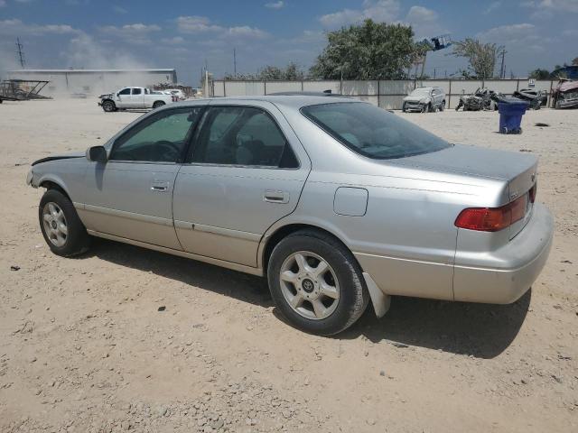Photo 2 from auction – 2001 TOYOTA CAMRY LE with VIN 4T1BF22K11U961178