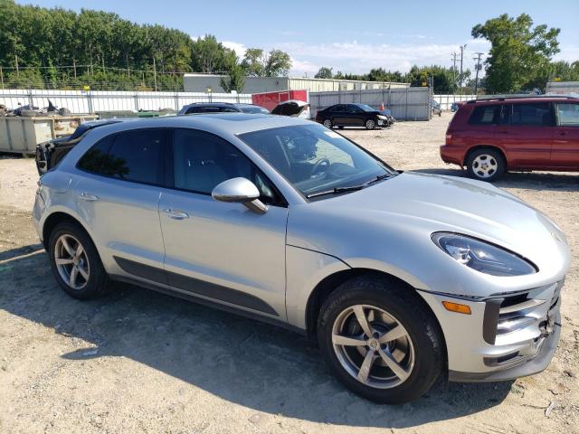Photo 4 from auction – 2019 PORSCHE MACAN with VIN WP1AA2A55KLB02305