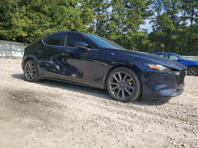 Photo 4 from auction – 2019 MAZDA 3 with VIN JM1BPAJM5K1136004