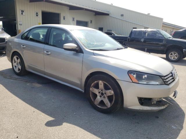 Photo 4 from auction – 2013 VOLKSWAGEN PASSAT S with VIN 1VWAP7A38DC151316