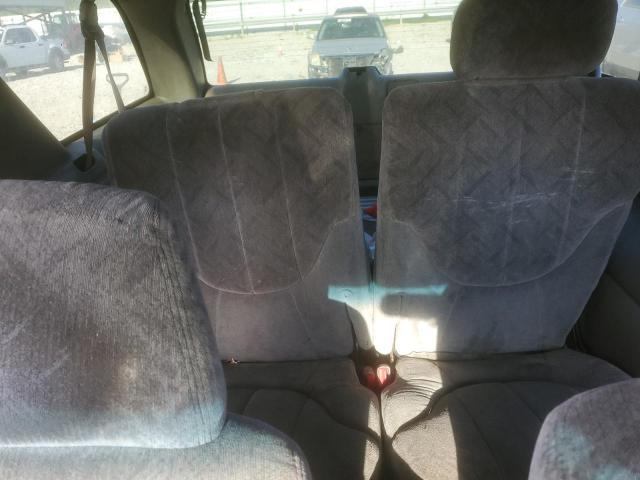 Photo 10 from auction – 2000 GMC JIMMY with VIN 1GKCT18W7YK117467