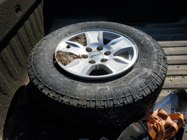 Photo 12 from auction – 2007 GMC NEW SIERRA with VIN 2GTEK19J371665619