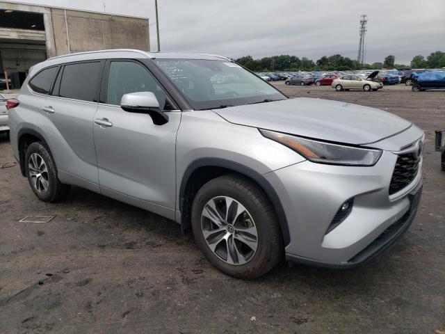 Photo 4 from auction – 2021 TOYOTA HIGHLANDER with VIN 5TDHZRBH3MS080770