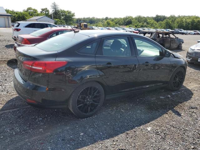 Photo 3 from auction – 2017 FORD FOCUS SE with VIN 1FADP3FE5HL220915