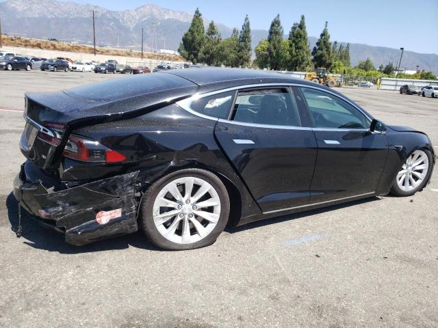 Снимка 3 от търг – 2017 TESLA MODEL S с VIN 5YJSA1E18HF232727