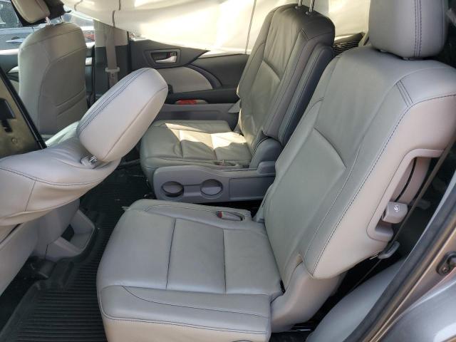 Photo 10 from auction – 2018 TOYOTA HIGHLANDER with VIN 5TDJZRFH2JS490970