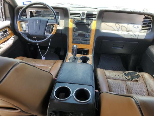 Photo 8 from auction – 2011 LINCOLN NAVIGATOR with VIN 5LMJJ2H59BEJ05499