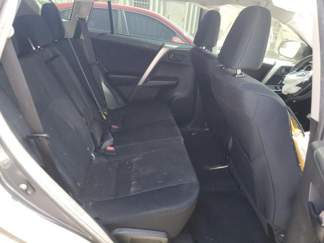 Photo 10 from auction – 2018 TOYOTA RAV4 LE with VIN JTMZFREV2JJ154381